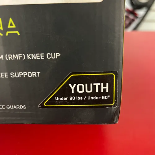 EVS TP199 Knee Pad YOUTH 