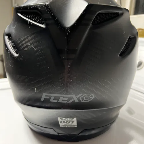 Bell Carbon Moto 9 Flex