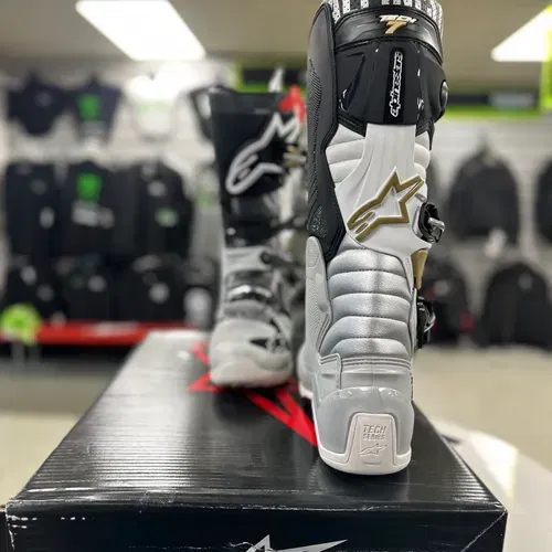 alpinestars tech 7 sale