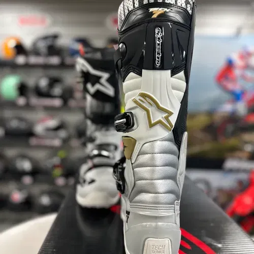 alpinestars tech 7 sale