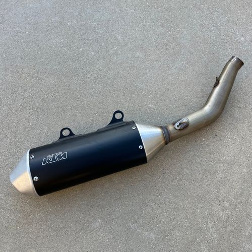 Ktm 450sx 22.5 And Up Silencer Fits A Bunch Of Bikes Like New. 