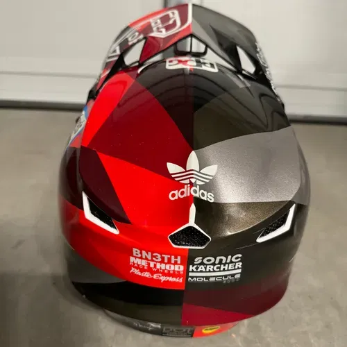 Troy Lee Designs Helmet 