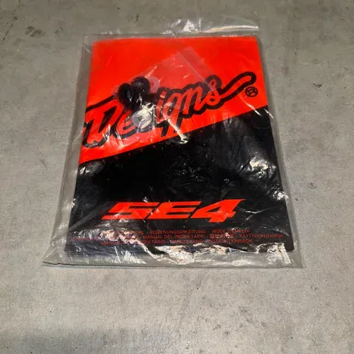 Troy Lee Designs Helmet 