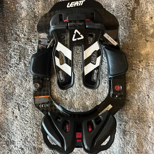 Leatt GPX Carbon 6.5 Neck Brace Size L/XL