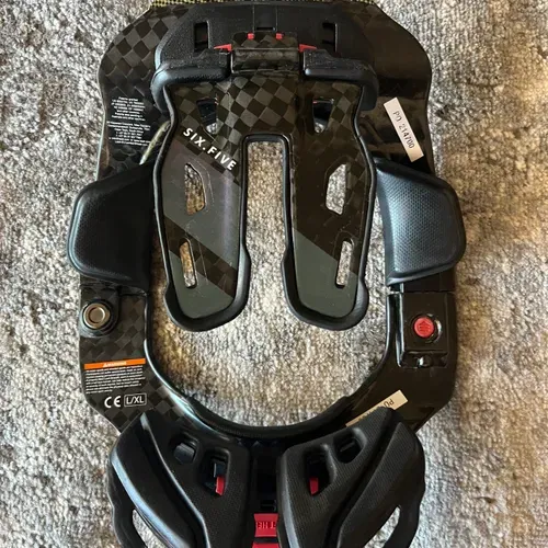 Leatt GPX Carbon Neck Brace L/XL
