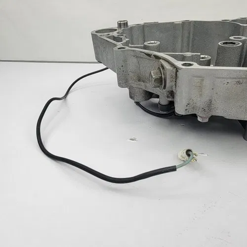 2003 2003-2005 YAMAHA YZ450f YZ 450F Engine Crankcase Left Side Crank Case OEM