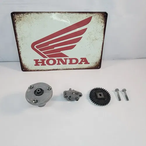 2006-2017 Honda CRF150F Oil Pump Assembly Drive Gear And Rotor 15100-KPT-A00