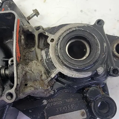 1993-1994 Honda CR125R CR 125 Engine Left Crankcase Block Honda CR125 SEE DESCR