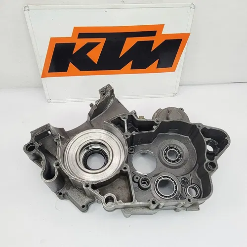 2009 2005-2012 KTM 150SX 125SX Crankcase Engine Bottom End Right Block Case OEM