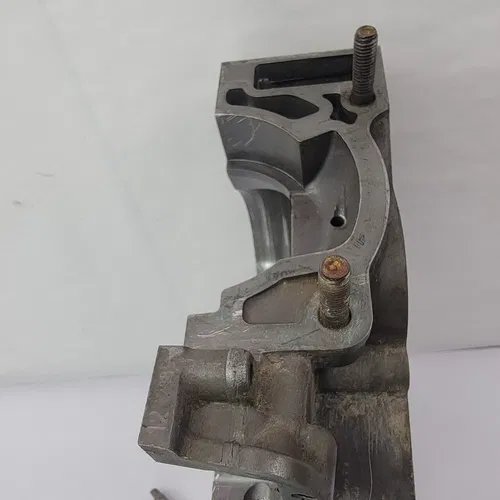 2009 2005-2012 KTM 150SX 125SX Crankcase Engine Bottom End Right Block Case OEM