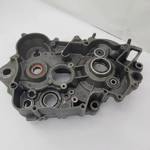 2009 2005-2012 KTM 150SX 125SX Crankcase Engine Bottom End Right Block Case OEM