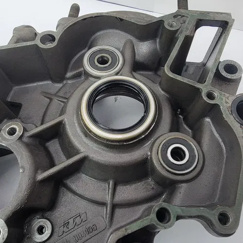 2009 2005-2012 KTM 150SX 125SX Crankcase Engine Bottom End Right Block Case OEM