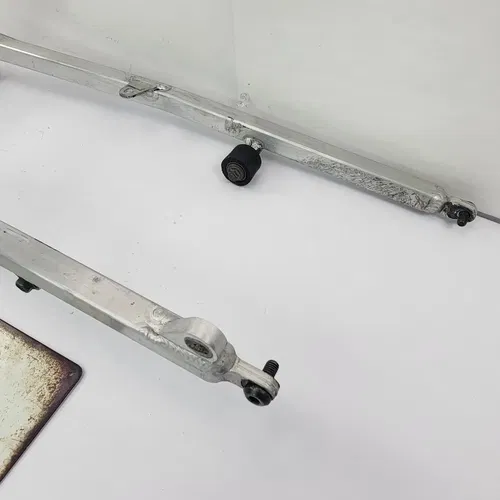 2003 YAMAHA YZ450F YZ250F SUBFRAME REAR SUB FRAME 5TA-21190-00-00 OEM