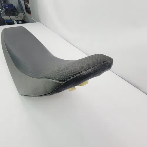 2005 Kawasaki KX250F Seat Saddle Assembly Factory OEM Seat 53066-0079-339
