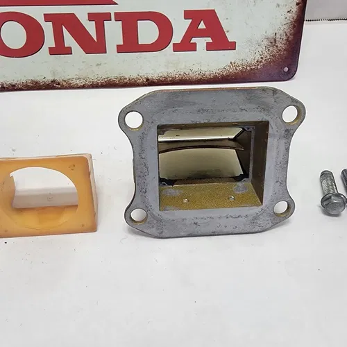 2004 1996-2004 HONDA CR85R Reed Block With Intake Boot Assembly Reed Valve OEM