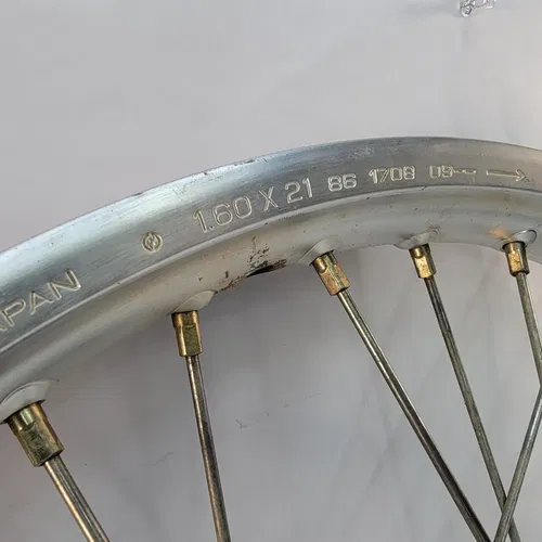 1998 1994-2002 HONDA XR200R Front Wheel Hub Rim Spokes 21x1.60 Tire Removed OEM