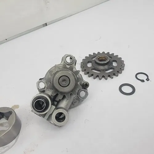 2003 2003-2005 YAMAHA YZ450F WR450F Engine Motor Oil Pump Gear Bolts Screen OEM