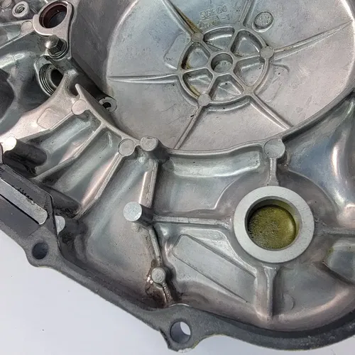 2005 1999-2006 YAMAHA TTR 250 Clutch Cover Right Side Case  5GF-15431-00-00 OEM
