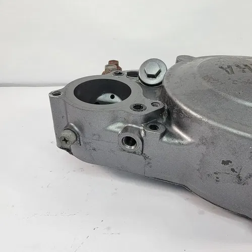 2005 1999-2006 YAMAHA TTR 250 Clutch Cover Right Side Case  5GF-15431-00-00 OEM