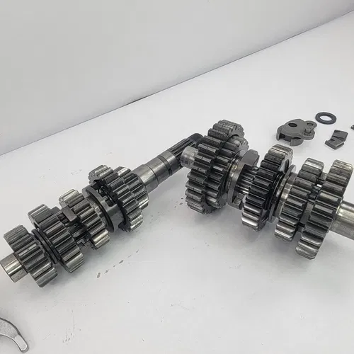 2006 2005-2007 Honda CRF250R CRF 250R Engine Transmission Assembly Gears Forks