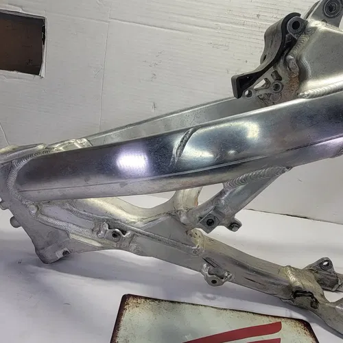 2008 2008-2009 Honda CRF250R CRF 250R CRF250 Frame Main Chassis Cradle Straight