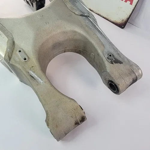 2004 2003-2004 Yamaha YZ450F Swingarm Swing Arm Suspension 5UN-22110-00-00