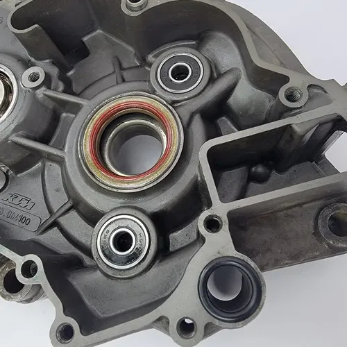 2001 1998-2001 KTM 125SX 125 SX 200 EXC Crankcase Right Engine Case OEM