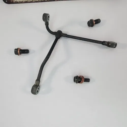 2005 1999-2006 YAMAHA TTR 250 Engine Oil LinePipe Hard Pipe Oil Line Bolts OEM