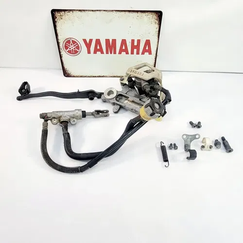 2005 1999-2006 YAMAHA TTR 250 Rear Brake Caliper Master Cylinder Pedal Assembly