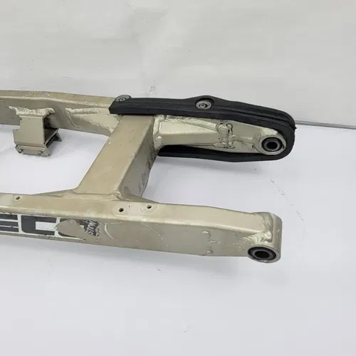 2008 2005-2013 KAWASAKI KX 100 KX100 Rear Swingarm Rear Suspension Swing Arm OEM