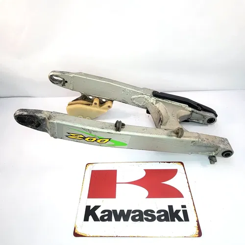 2001 1995-2006 Kawasaki KDX 200 KDX 220 Swingarm Swing Arm Rear Arm And Guides