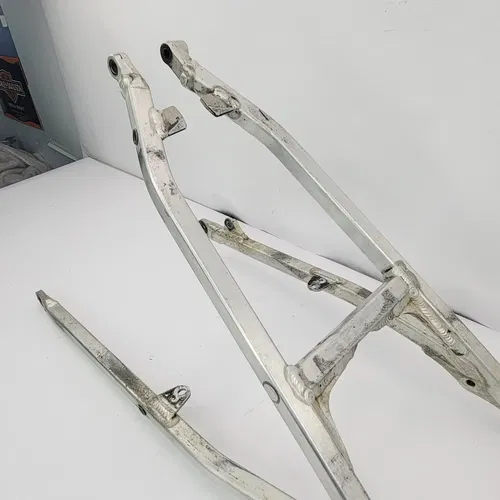 2005 2004-2005 Kawasaki KX250F KX 250F Subframe Rear Sub Frame 32160-0087 OEM