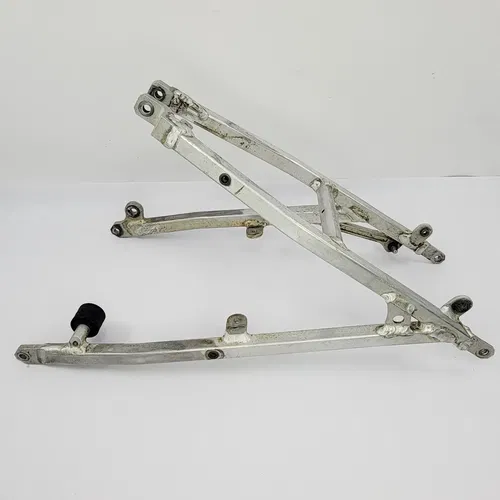 2005 05-07 Suzuki RMZ450 SubFrame Rear Sub Frame Seat Rail 41200-35G10 Straight
