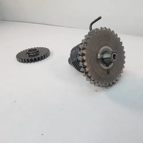 2008 1998-2024 KAWASAKI KX 85 KX 100 Kickstart Kickstarter Shaft Idler Gear OEM
