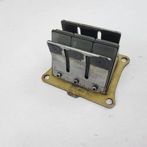 1991 1990-1991 Honda CR125 CR125R Intake Reed Cage Valve Reeds 14100-KZ4-700 OEM