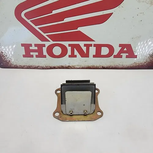 2004 1996-2004 HONDA CR85R Reed Block With Intake Boot Assembly Reed Valve OEM