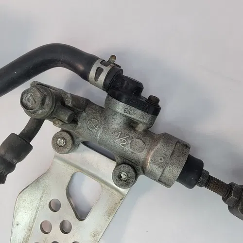 1997-2002 SUZUKI GSXR750 Rear Brake Master Cylinder Line Heal Guard  OEM