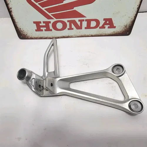 2015 Honda Cbr500r Rear Back Passenger Peg Right Passenger Bracket No Peg