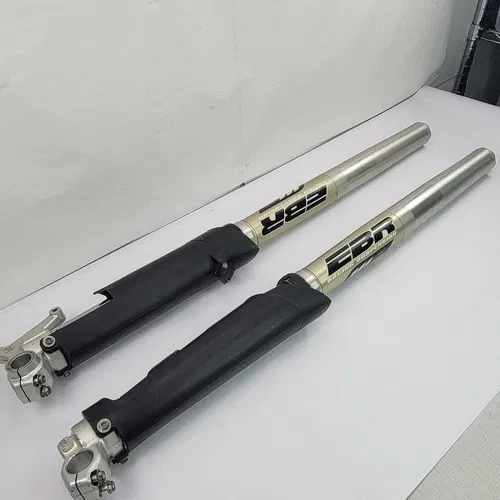 2009 KTM 125SX 150SX Front Fork Assembly And Guards 48MM Forks WP EBR Racing