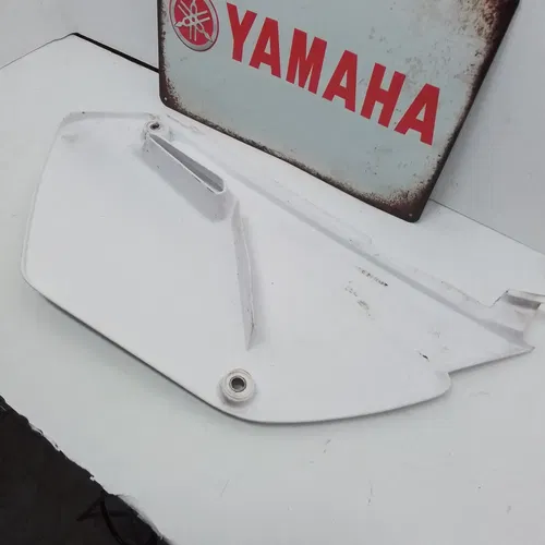 2009 2002-2019 Yamaha YZ85 Side Panels Left Side White Plastic Yamaha yz85