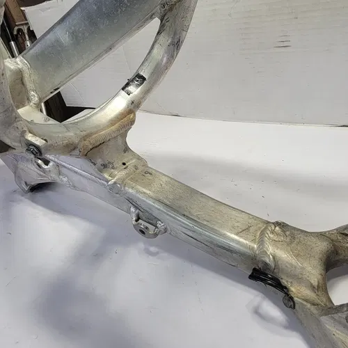 2008 2008-2009 Honda CRF250R CRF 250R CRF250 Frame Main Chassis Cradle Straight