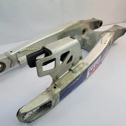 2003 03-04 YAMAHA YZ250F WR250F WR450F Swing Arm Swingarm Suspension Support OEM