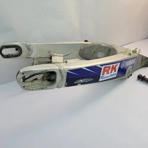 2003 03-04 YAMAHA YZ250F WR250F WR450F Swing Arm Swingarm Suspension Support OEM