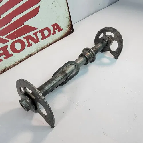1998 1993-2002 HONDA XR200R Rear Axle Back Wheel Rim Pivot Bolt Axle HONDA OEM