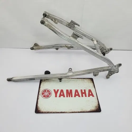 2003 2003-2006 YAMAHA WR450F WR250F SUBFRAME REAR SUB FRAME 5TJ-21190-00-00 OEM