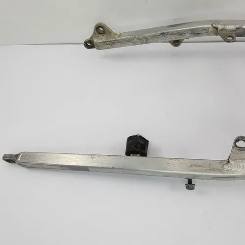 2003 2003-2006 YAMAHA WR450F WR250F SUBFRAME REAR SUB FRAME 5TJ-21190-00-00 OEM