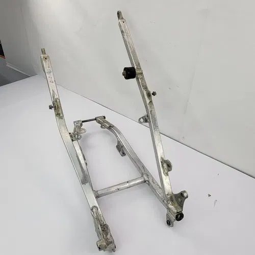 2003 2003-2006 YAMAHA WR450F WR250F SUBFRAME REAR SUB FRAME 5TJ-21190-00-00 OEM