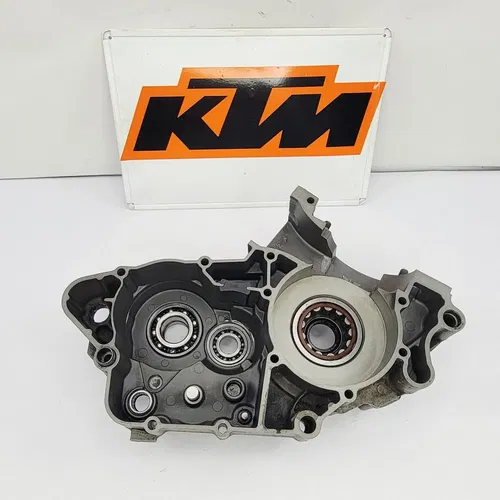 2001 1998-2001 KTM 125SX 125 SX 200 EXC Left Engine Motor Crankcase  OEM
