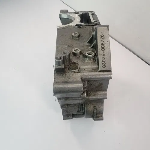 2005 1999-2006 YAMAHA TTR250 TTR 250 Engine Crankcase Right Case Bearing OEM