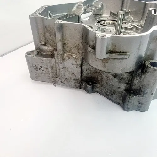 2005 1999-2006 YAMAHA TTR250 TTR 250 Engine Crankcase Right Case Bearing OEM